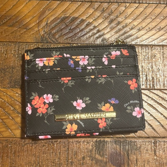 Steve Madden Bhayden Card Case - Picture 1 of 5